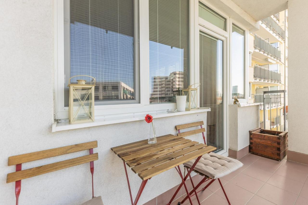 Apartman V Aleji บราติสลาวา ภายนอก รูปภาพ