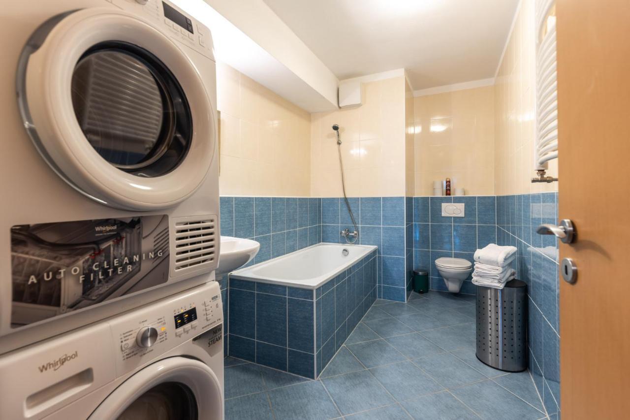 Apartman V Aleji บราติสลาวา ภายนอก รูปภาพ